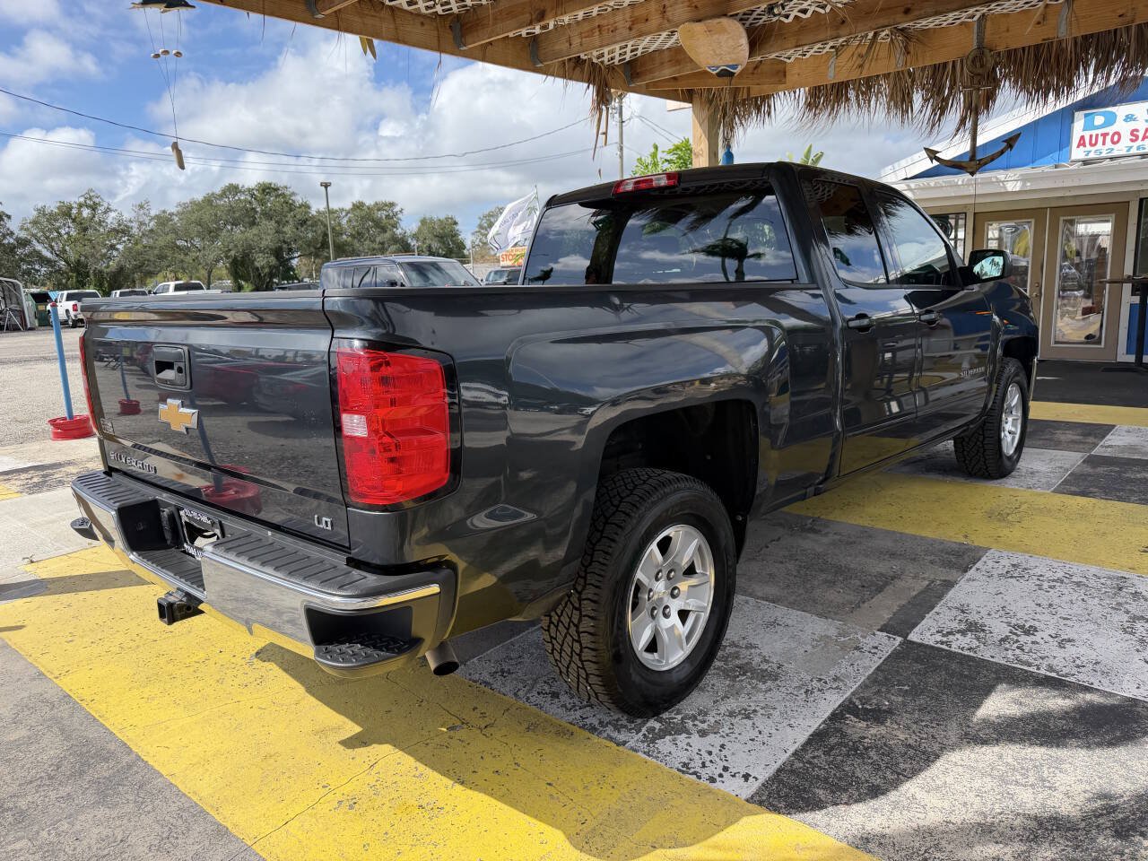 Used 2019 Chevrolet Silverado 1500 LT RWD image 5