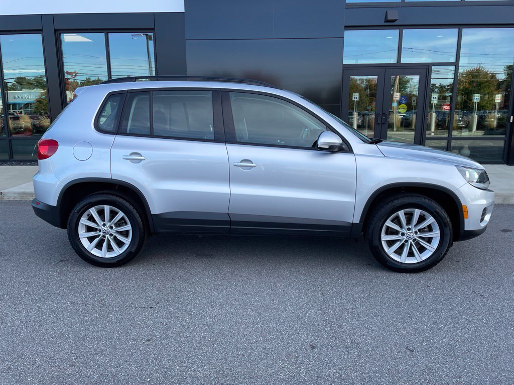 Used 2018 Volkswagen Tiguan Limited AWD/4WD image 3