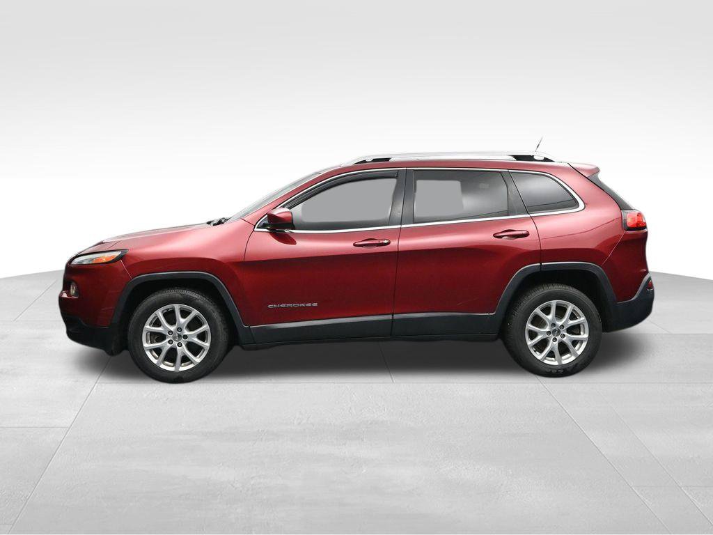 Used 2015 Jeep Cherokee Latitude w/ Comfort/Convenience Group FWD image 2