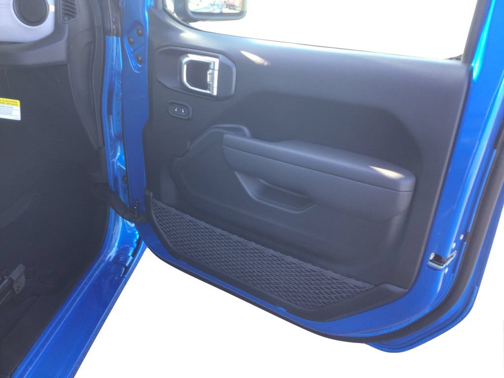 Used 2025 Jeep Wrangler Sport AWD/4WD image 20