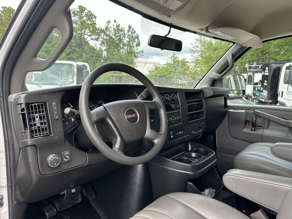 Used 2021 GMC Savana 2500 RWD image 10