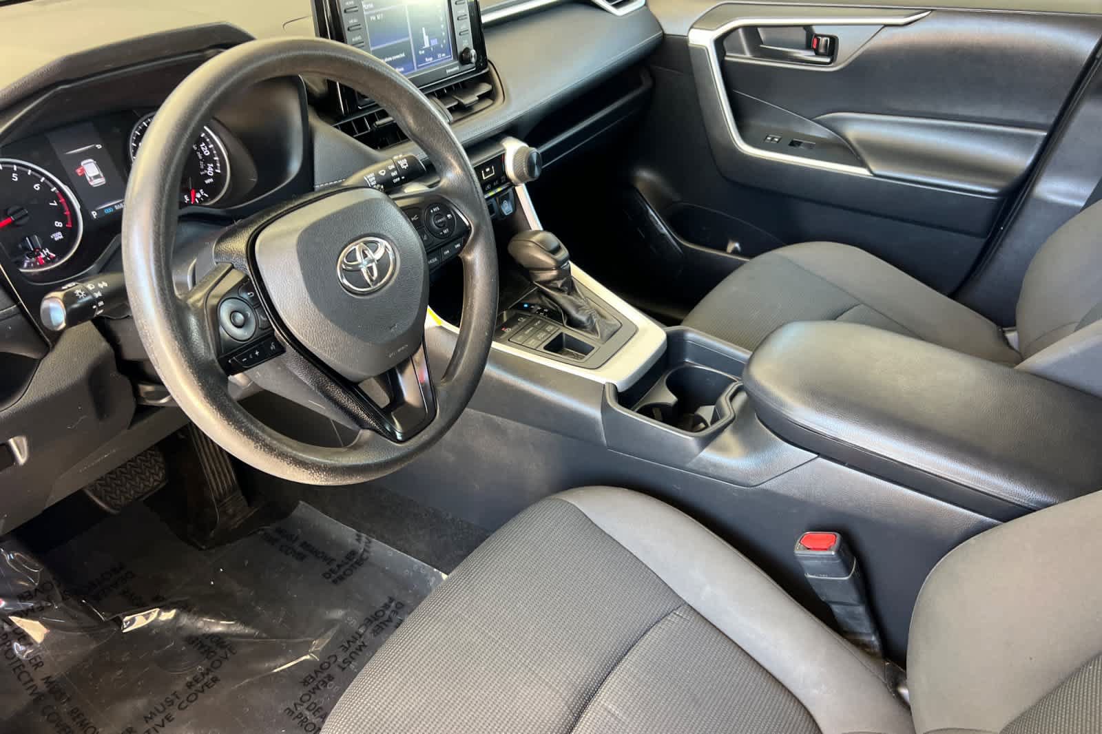 Used 2021 Toyota RAV4 LE AWD/4WD image 11
