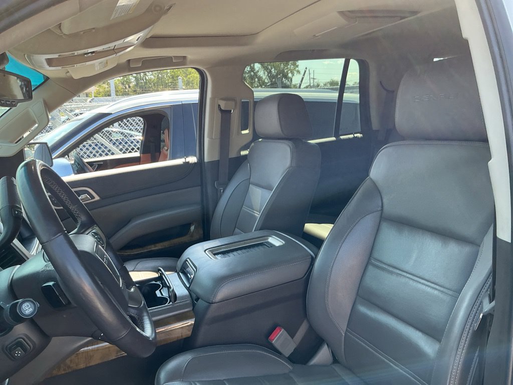 Used 2017 GMC Yukon Denali w/ Open Road Package AWD/4WD image 11