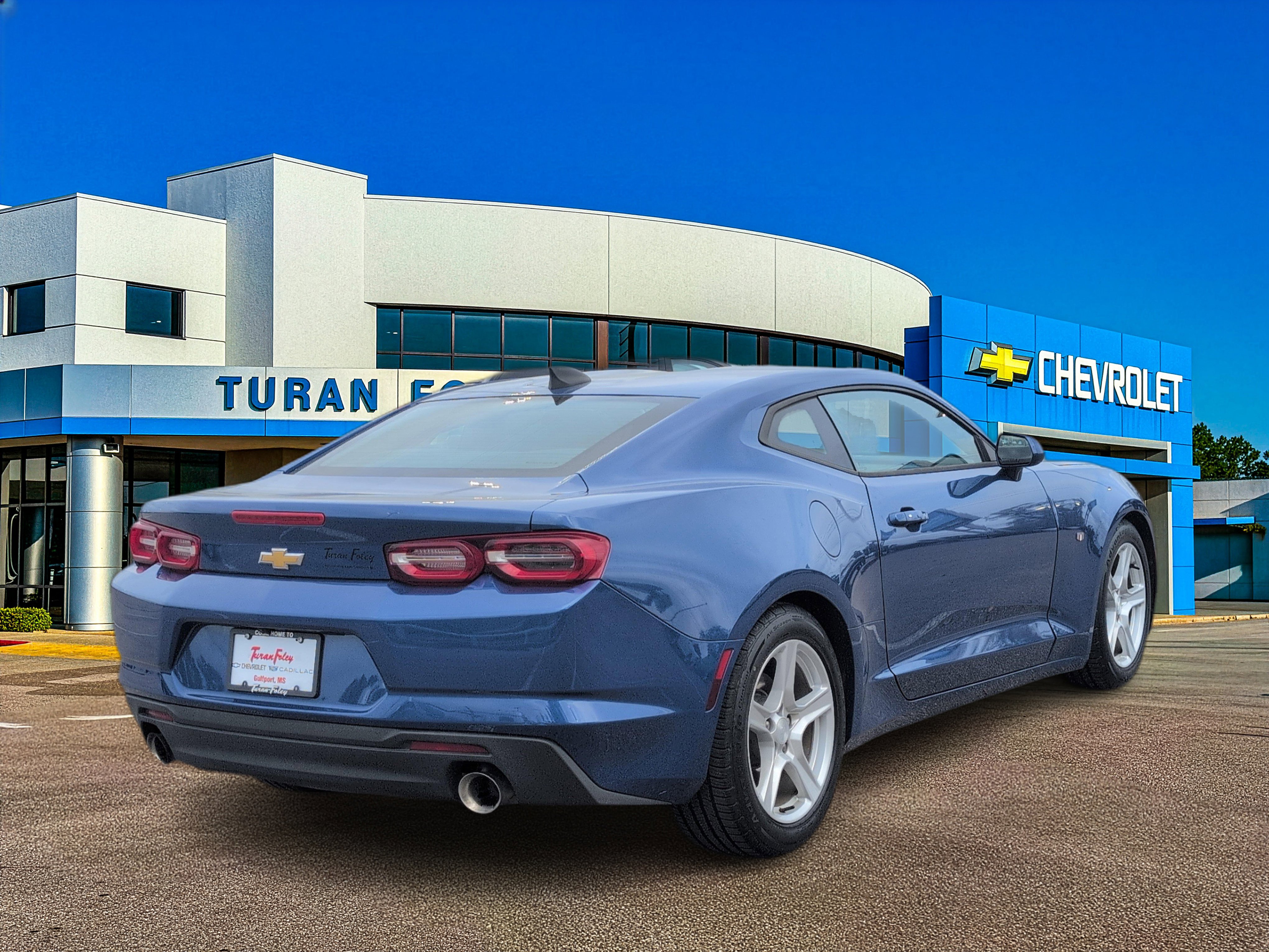 Used 2020 Chevrolet Camaro LT RWD image 6