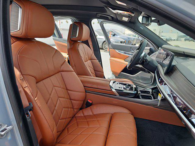 New 2026 BMW 750e xDrive w/ Executive Package image 10