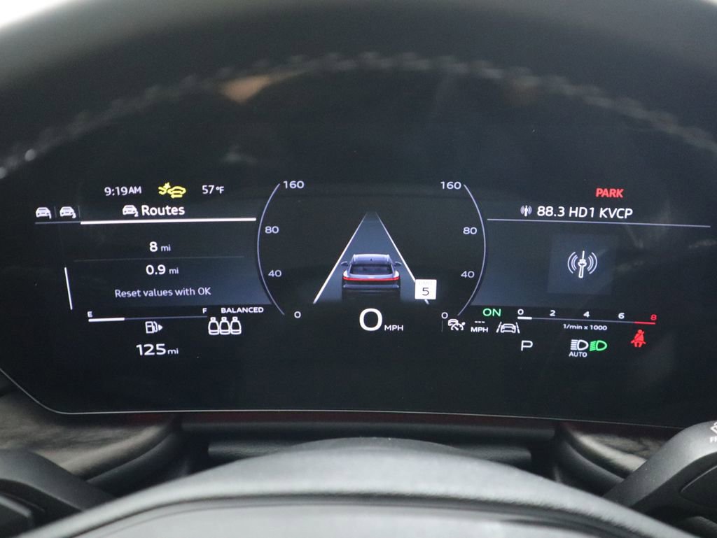 Used 2025 Audi Q5 Premium Plus w/ Premium Plus image 33