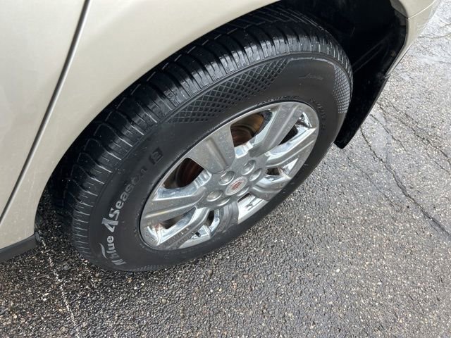 Used 2014 Cadillac SRX Luxury w/ Driver Awareness Package image 19