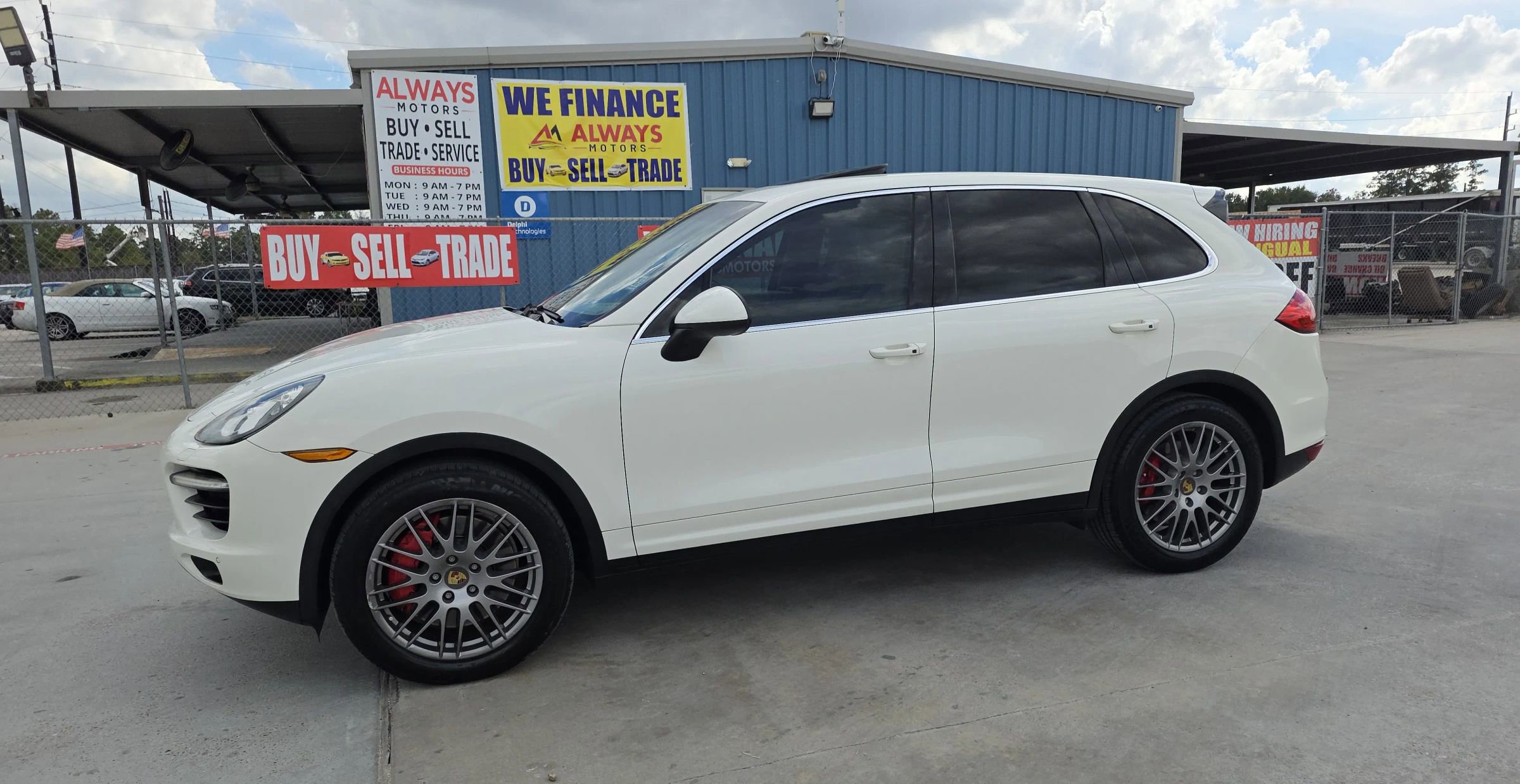 Used 2011 Porsche Cayenne Turbo AWD/4WD image 1