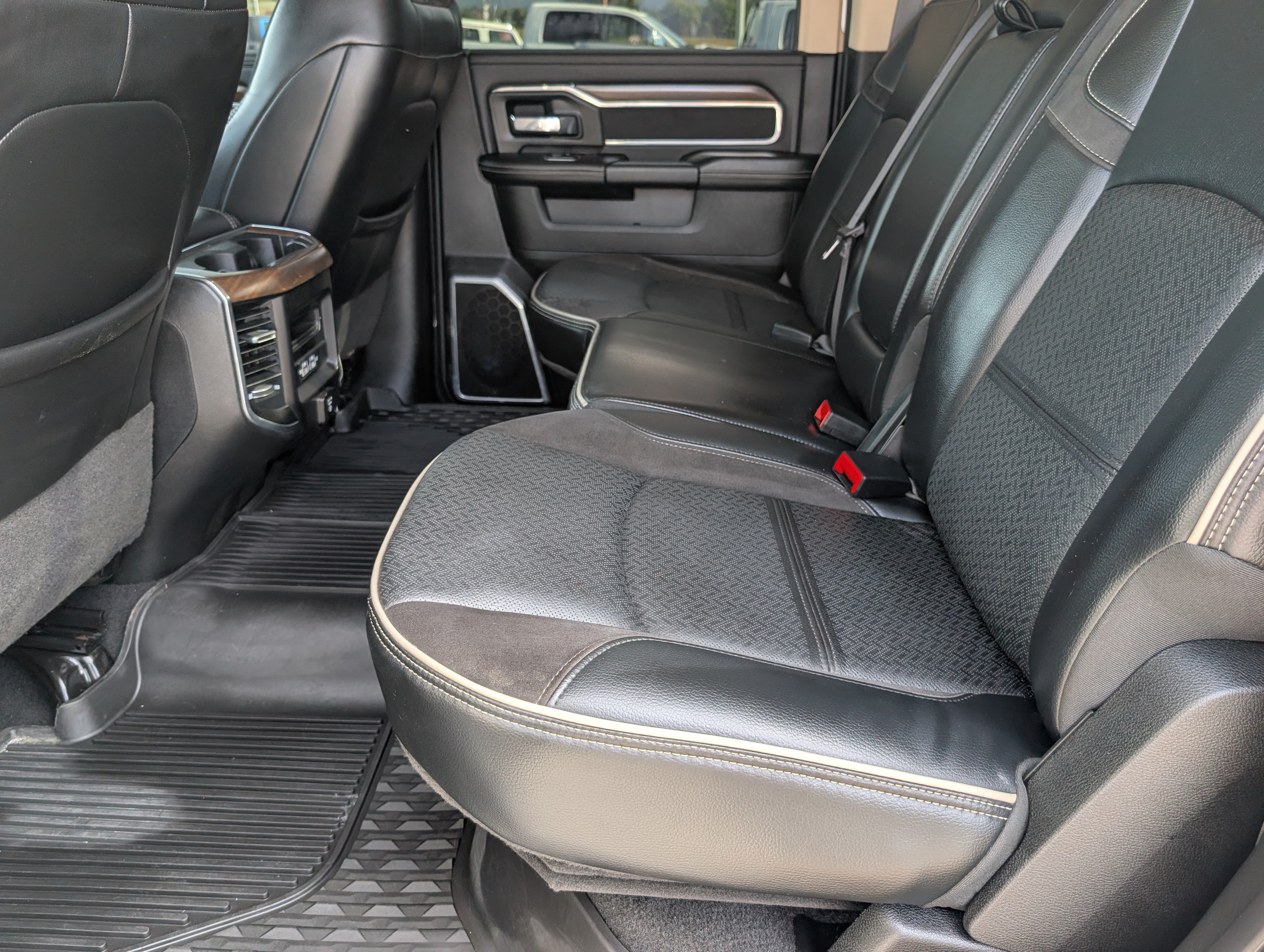 Used 2022 RAM 2500 Laramie AWD/4WD image 18