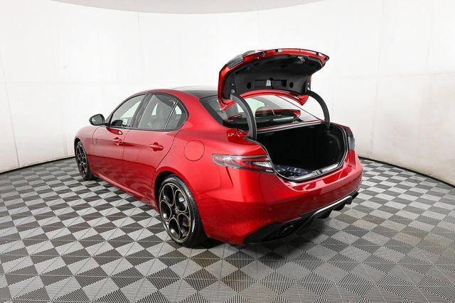 New 2025 Alfa Romeo Giulia w/ Driving Assist Package RWD image 33