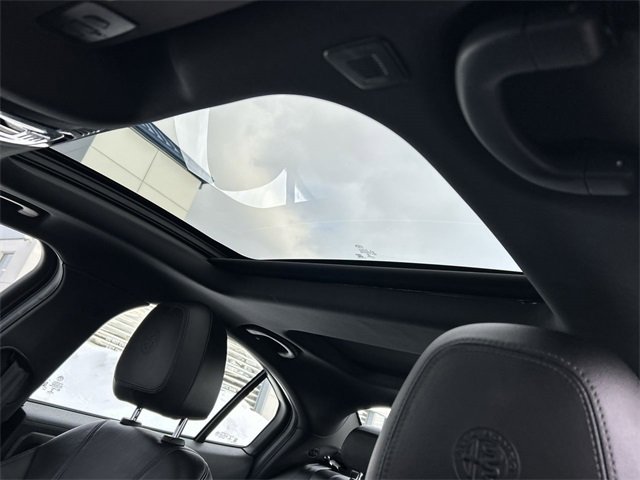 Used 2022 Alfa Romeo Giulia Ti image 24