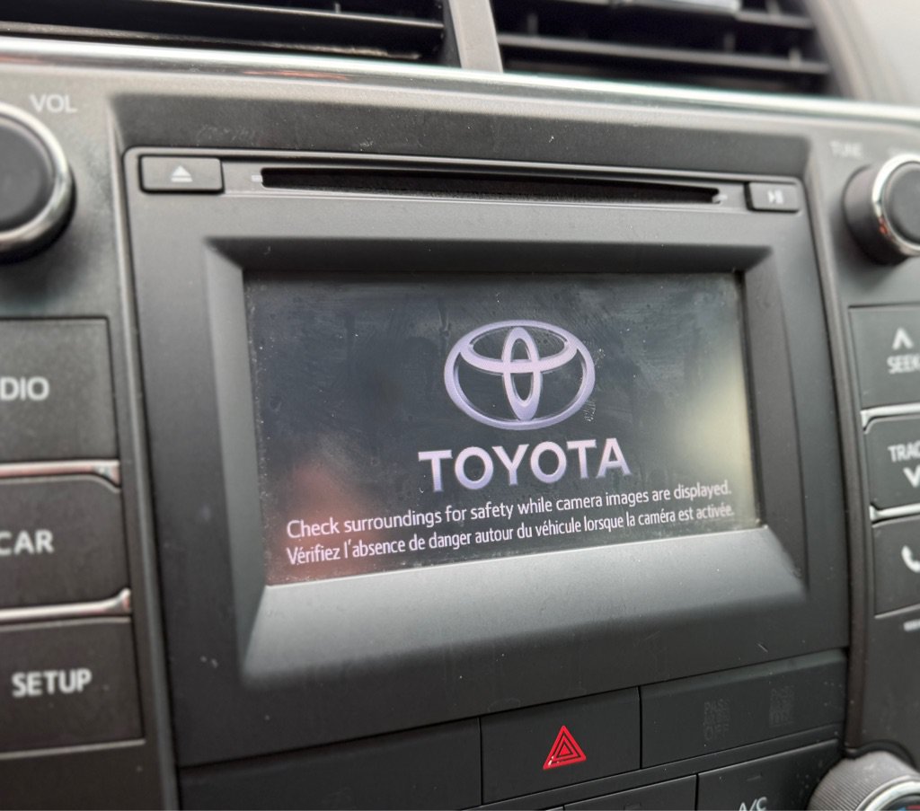 Used 2017 Toyota Camry LE FWD image 12
