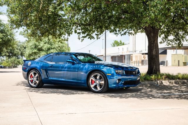Used 2010 Chevrolet Camaro SS w/ RS Package RWD image 16