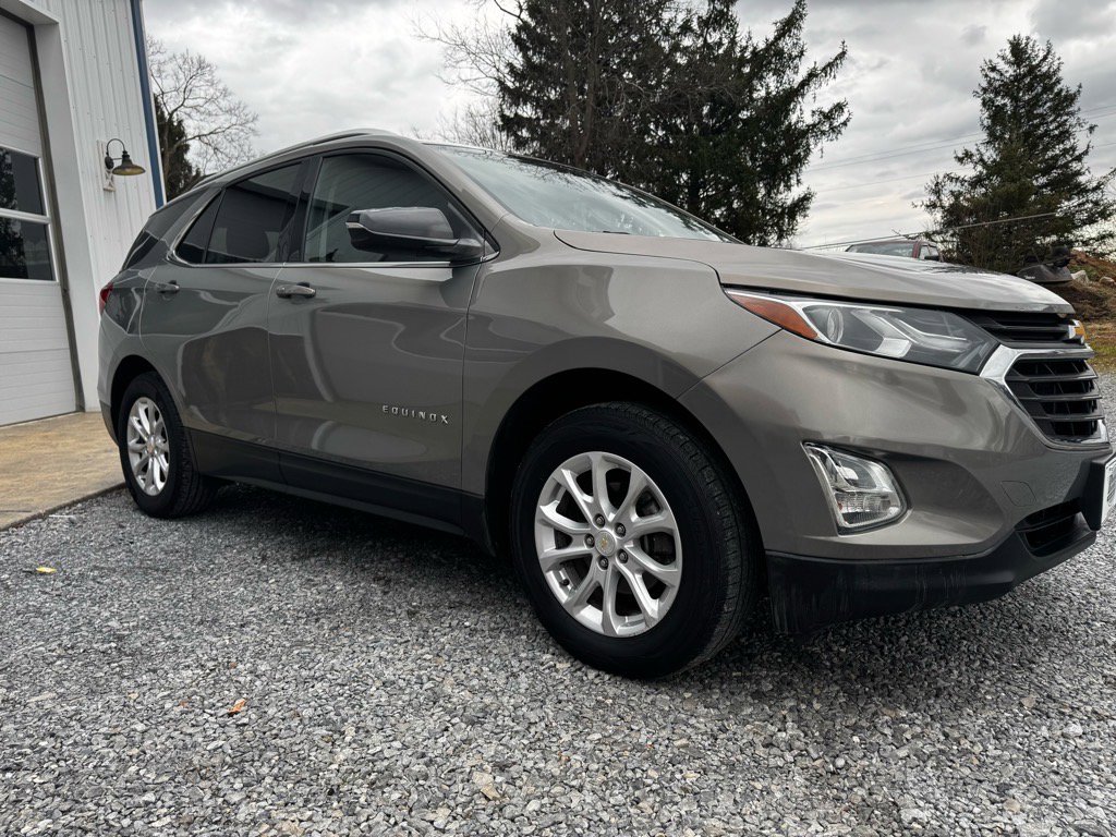 Used 2018 Chevrolet Equinox LT w/ Sun & Infotainment Package image 4