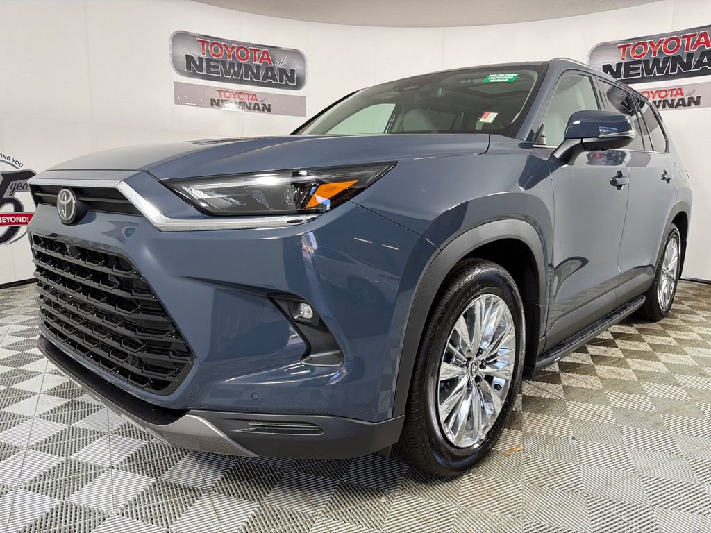 Used 2026 Toyota Grand Highlander Platinum image 9