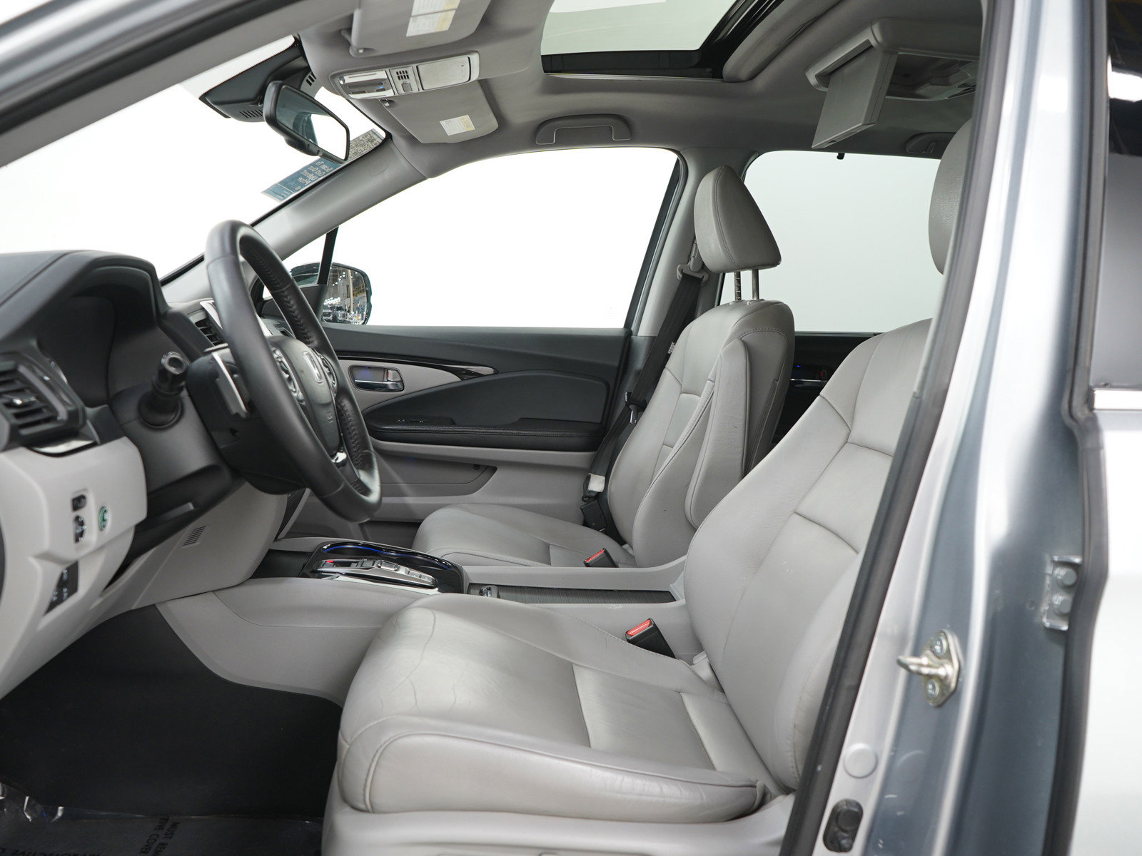 Used 2017 Honda Pilot Touring image 30