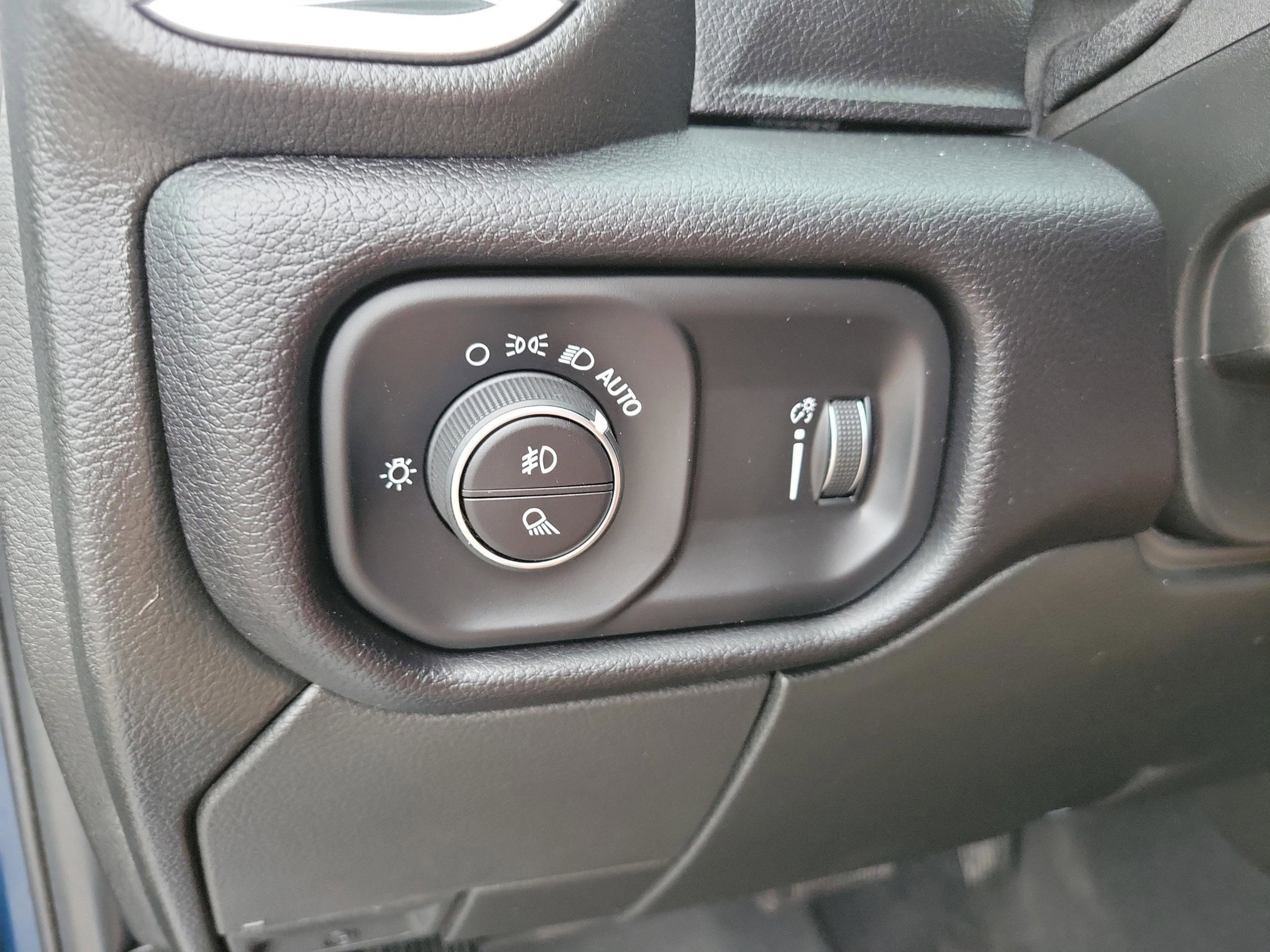 Used 2024 RAM 2500 Big Horn image 38