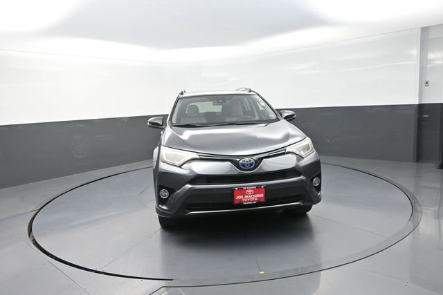 Used 2018 Toyota RAV4 Limited AWD/4WD image 29
