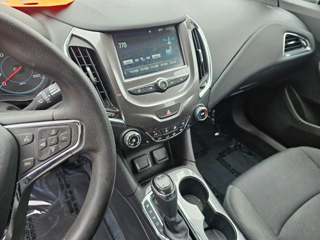 Used 2017 Chevrolet Cruze LT w/ Convenience Package image 29