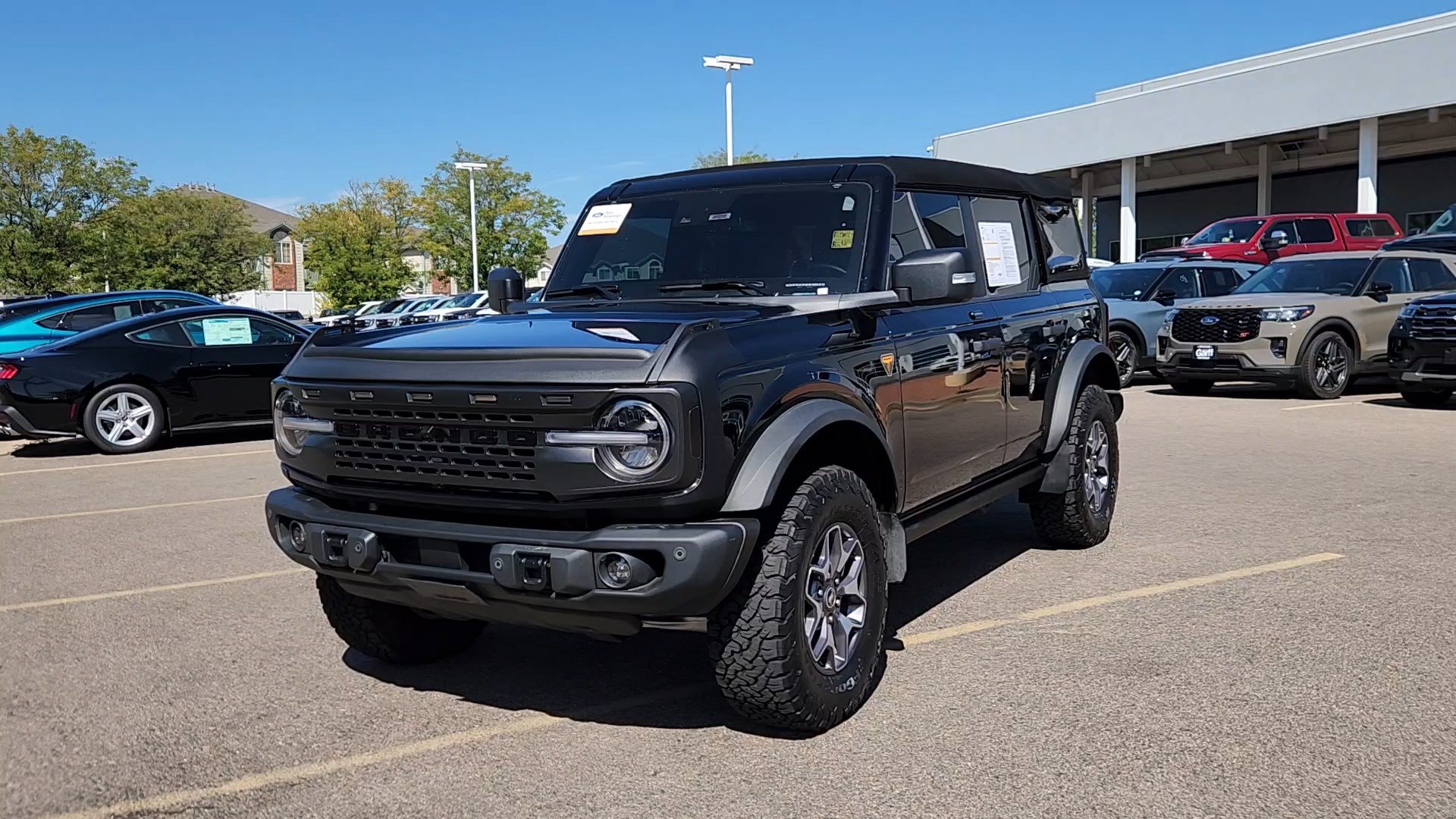 Used 2023 Ford Bronco Badlands AWD/4WD image 4