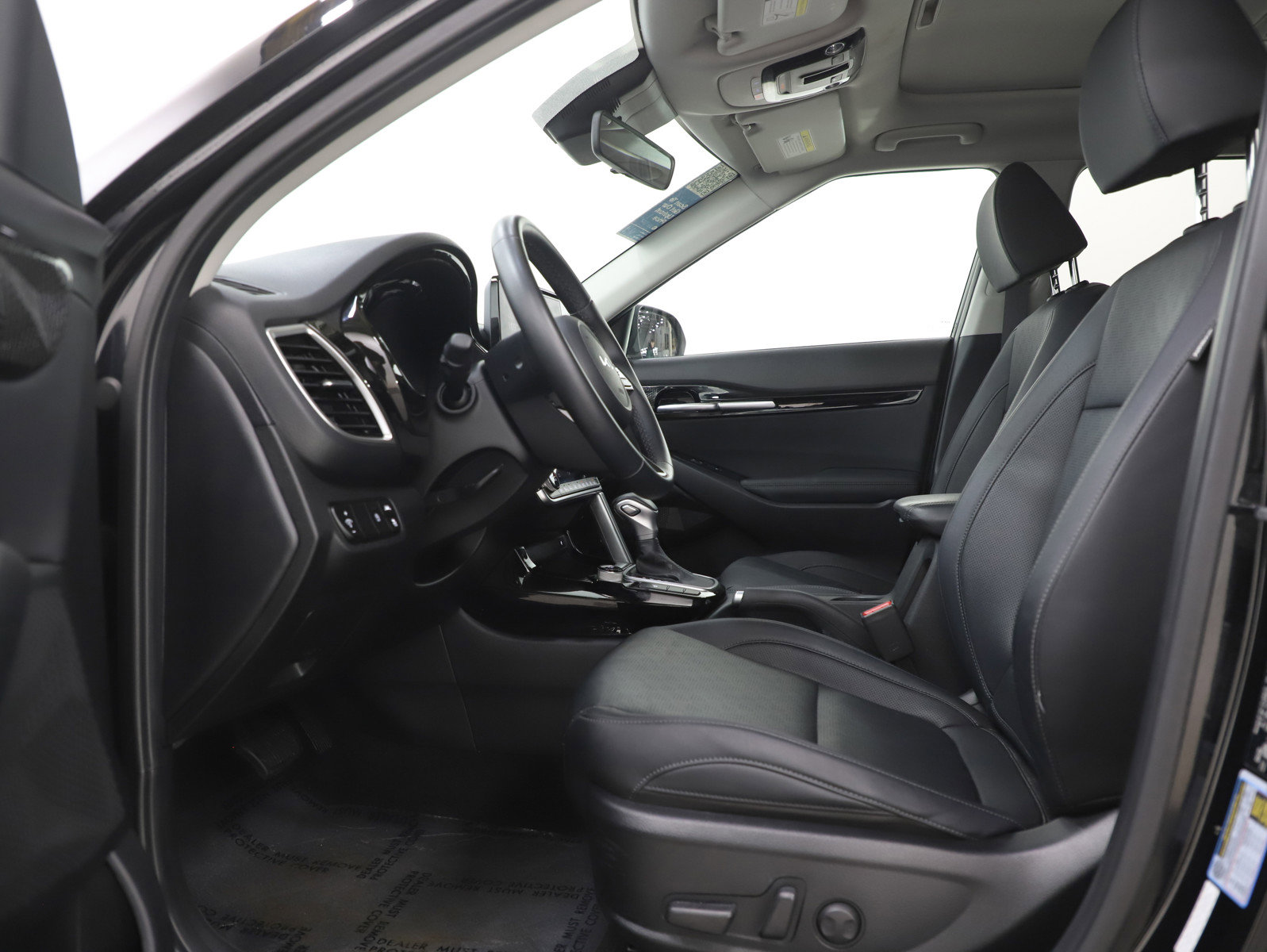 Used 2023 Kia Seltos EX image 23