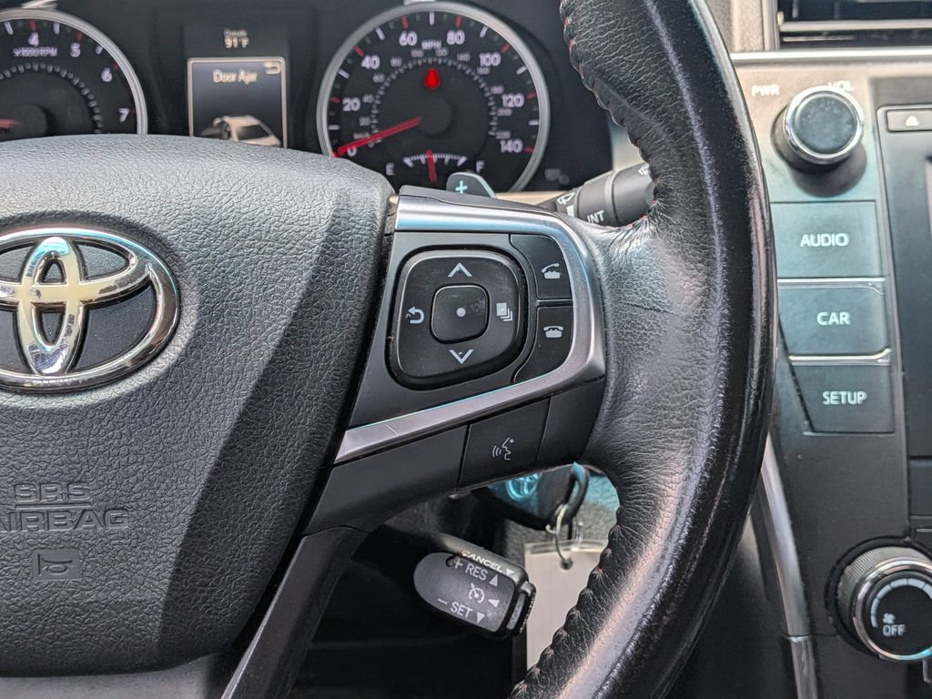 Used 2016 Toyota Camry SE FWD image 14