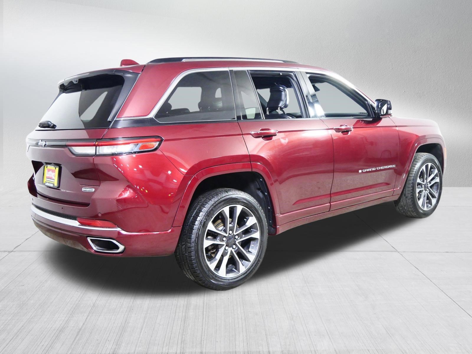 Used 2022 Jeep Grand Cherokee Overland w/ Luxury Tech Group IV image 7