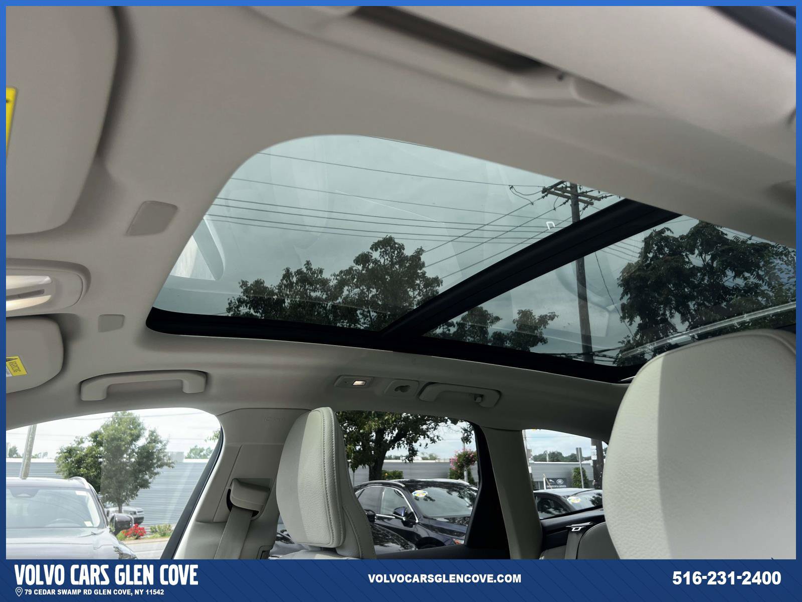 Used 2022 Volvo XC60 B5 Momentum w/ Climate Package AWD/4WD image 19