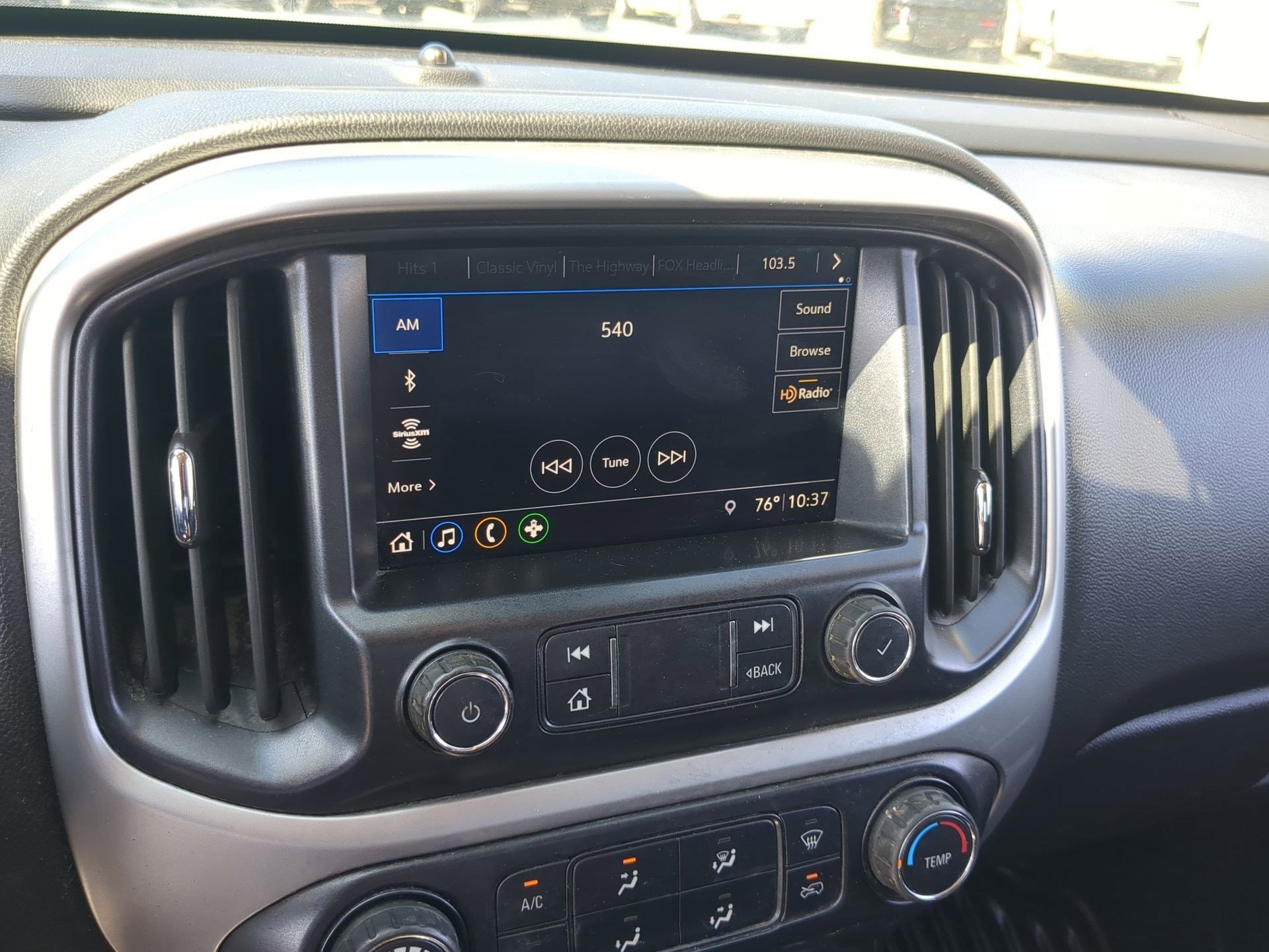 Used 2020 Chevrolet Colorado LT w/ Safety Package RWD image 16