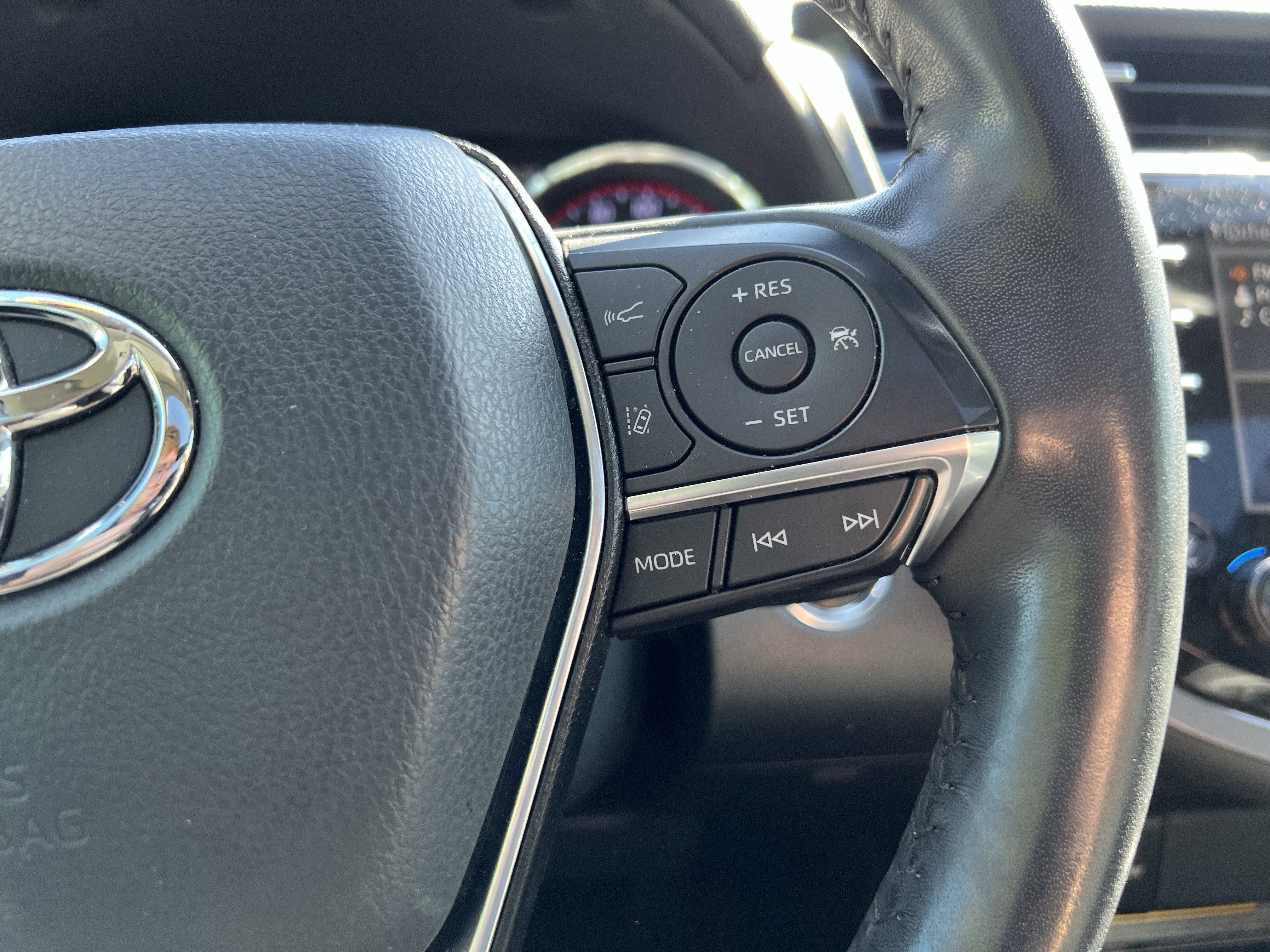 Used 2020 Toyota Camry XSE image 20