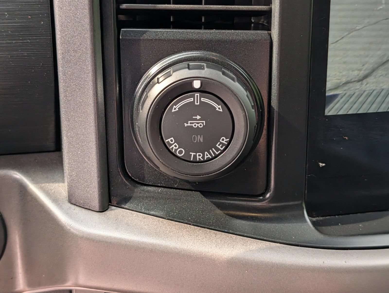 Used 2024 Ford F150 XLT w/ Mobile Office Package AWD/4WD image 9