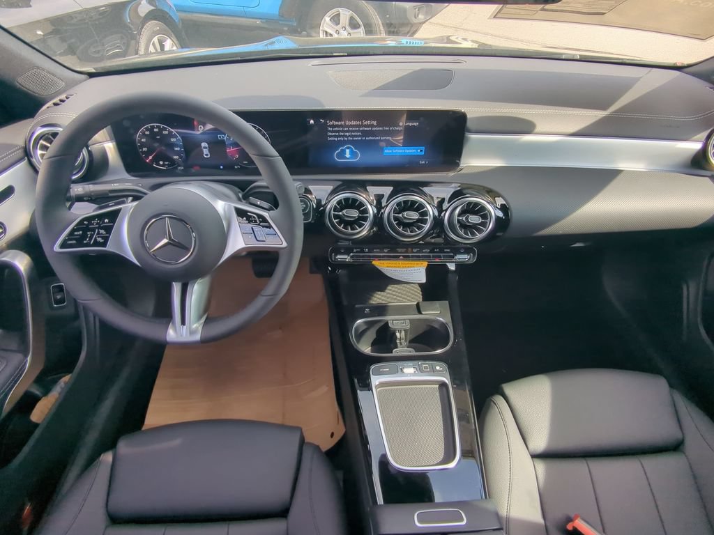 Certified 2025 Mercedes-Benz CLA 250 4MATIC image 2