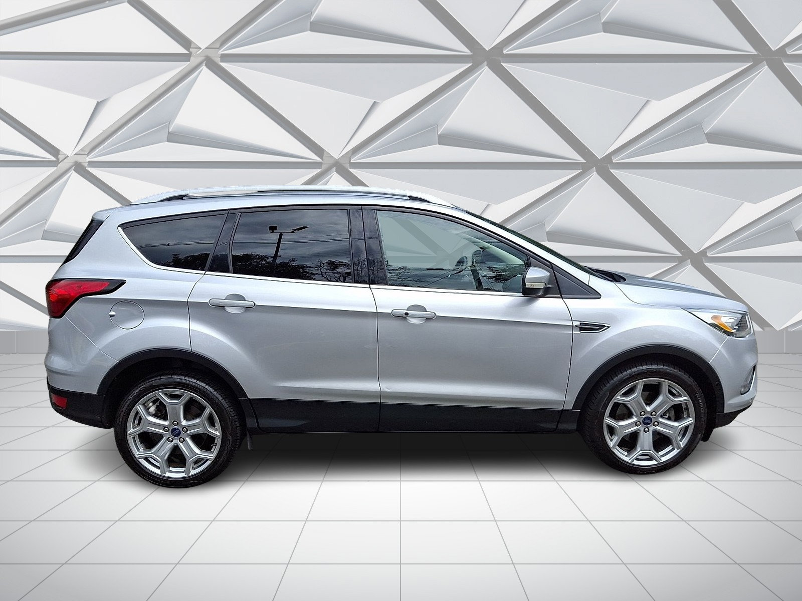 Used 2019 Ford Escape Titanium AWD/4WD image 12