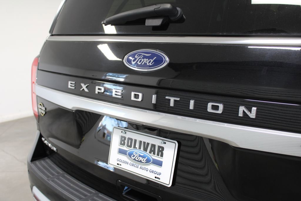 Used 2023 Ford Expedition Max Platinum image 16