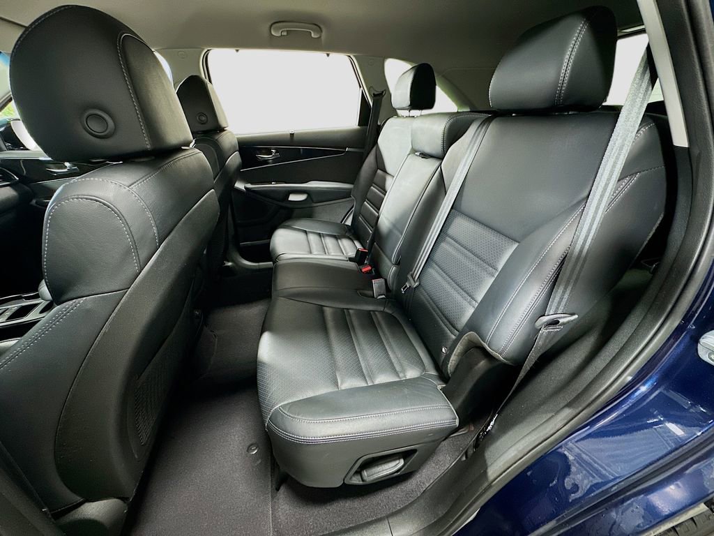 Used 2018 Kia Sorento EX AWD/4WD image 26