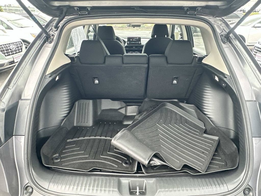 Used 2023 Honda HR-V LX image 28