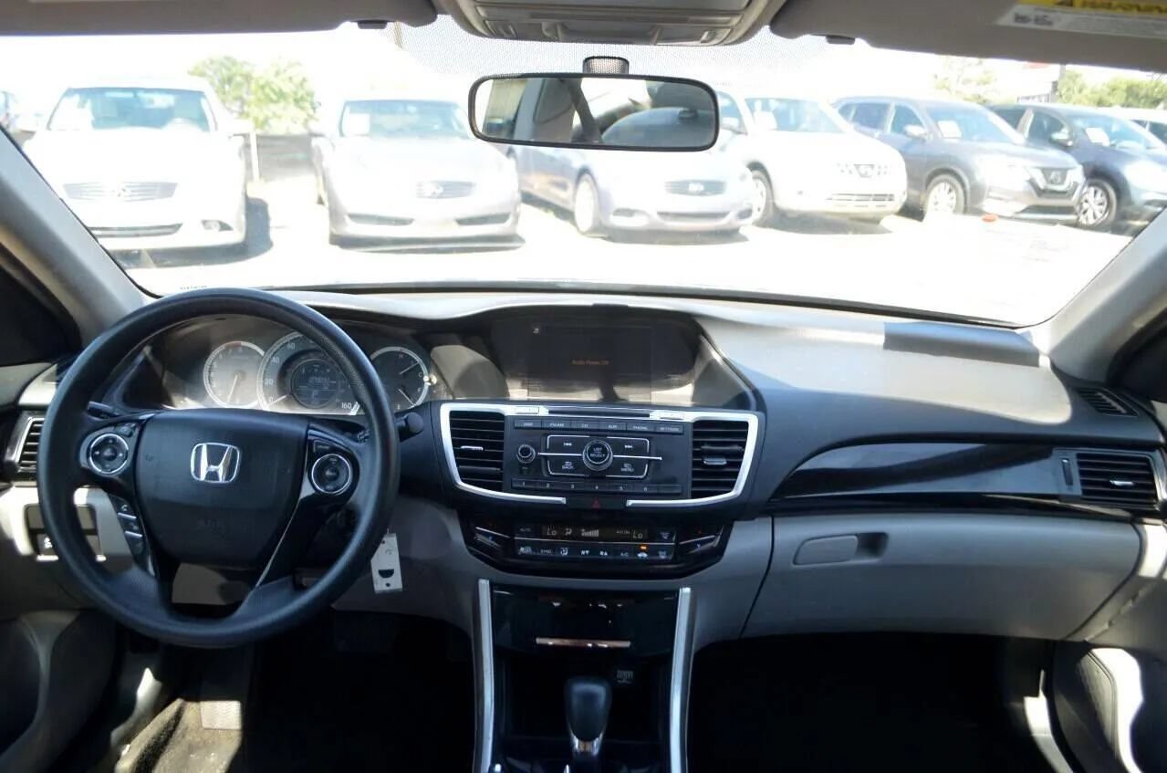 Used 2017 Honda Accord LX image 12