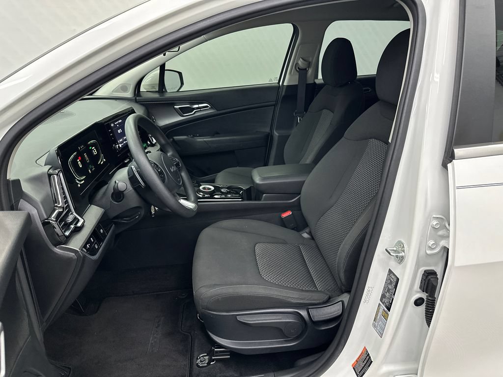 Used 2023 Kia Sportage LX AWD/4WD image 9