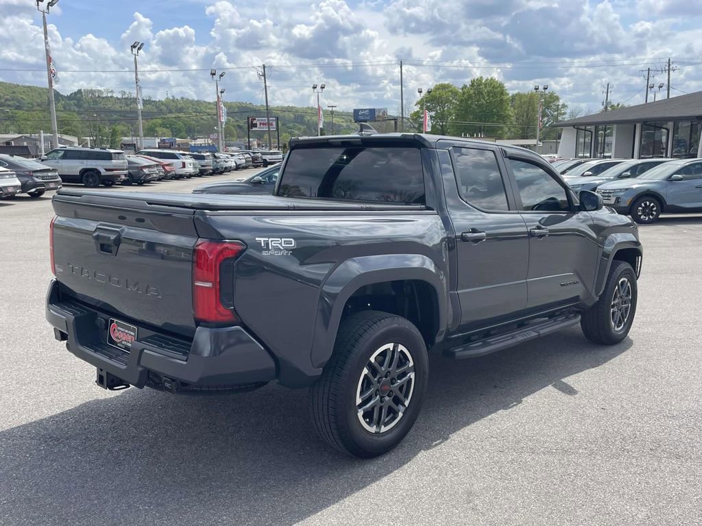 Used 2024 Toyota Tacoma TRD Sport image 4
