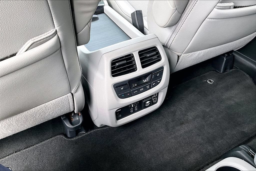Used 2020 Honda Pilot Elite image 34