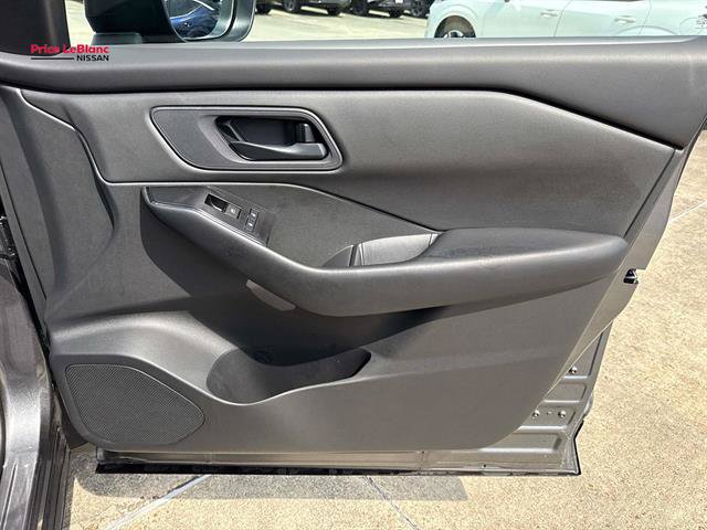 Certified 2026 Nissan Rogue S FWD image 14
