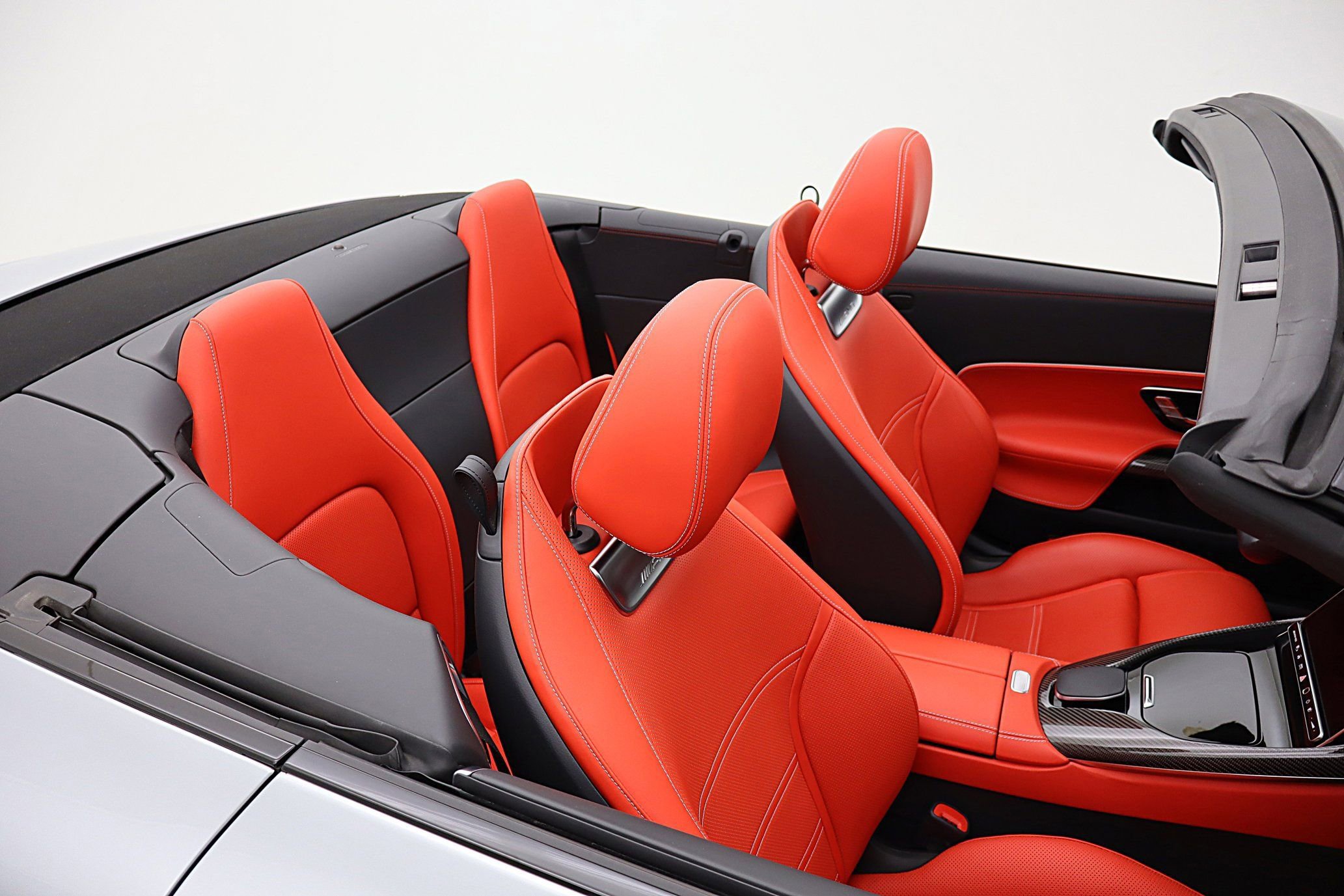 Used 2024 Mercedes-Benz SL 63 AMG 4MATIC image 39