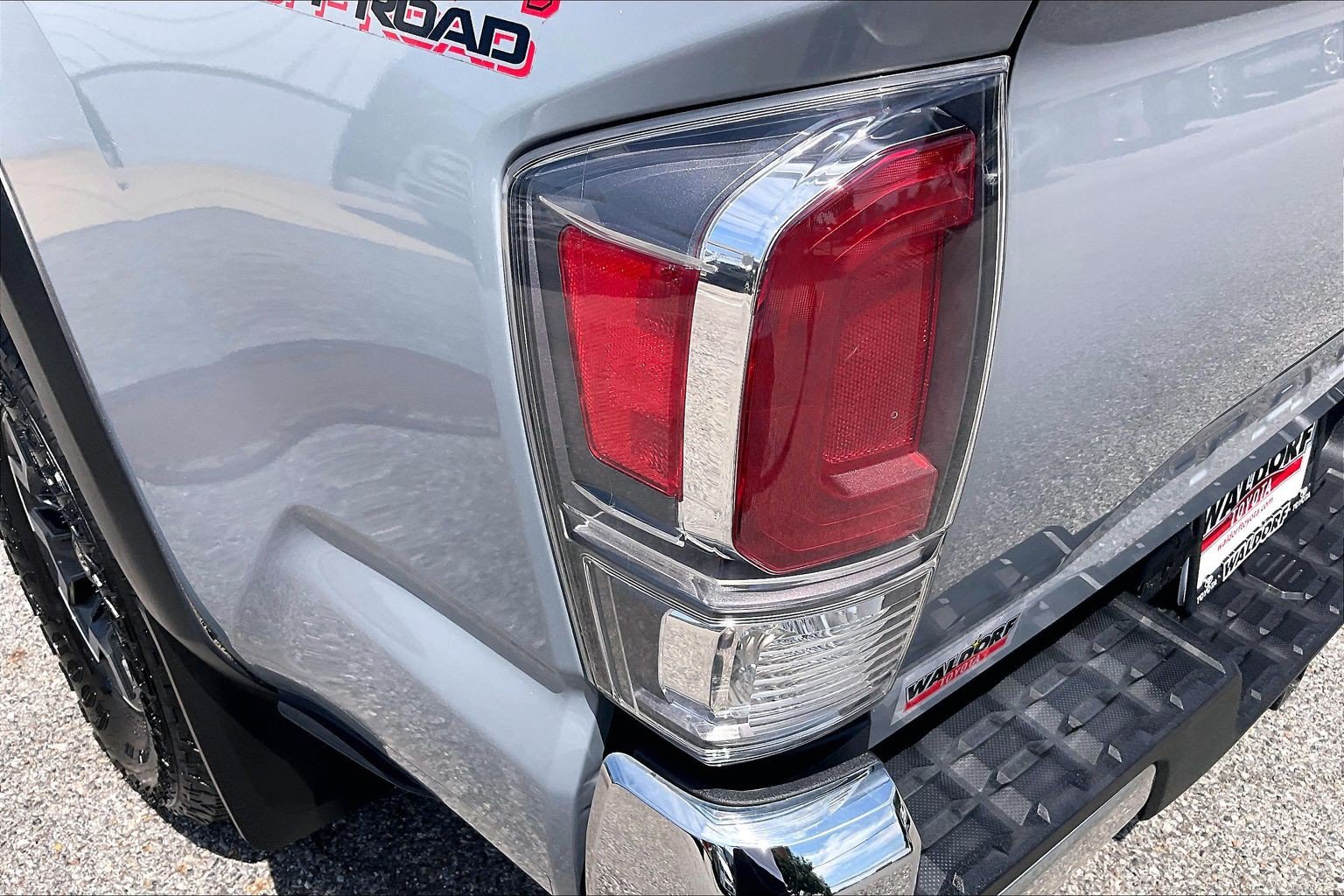 Used 2021 Toyota Tacoma TRD Off-Road AWD/4WD image 33