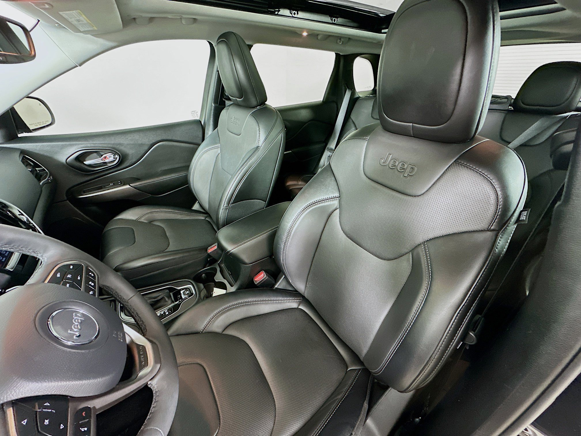 Certified 2022 Jeep Cherokee Limited image 26