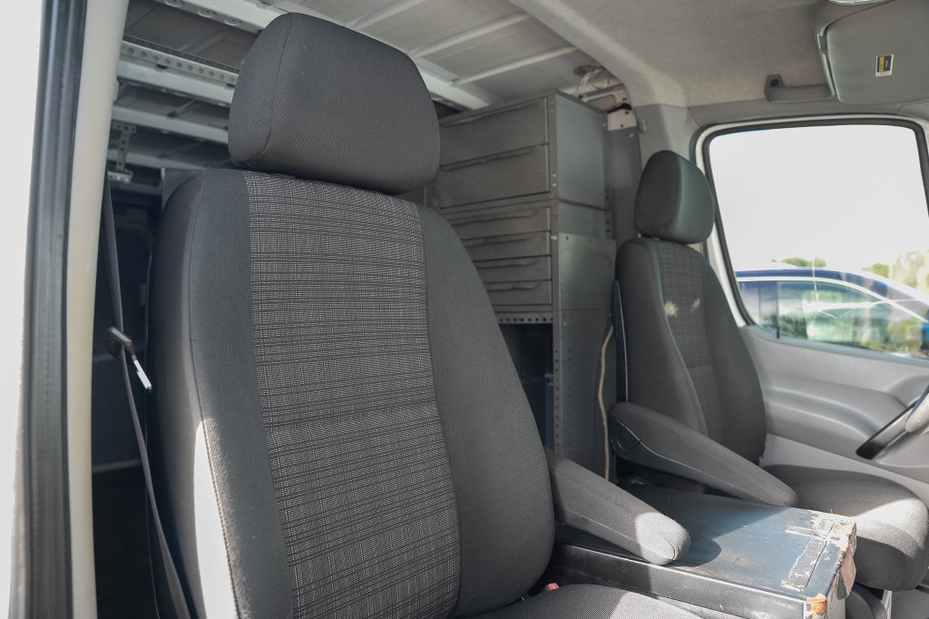 Used 2017 Mercedes-Benz Sprinter 2500 image 19