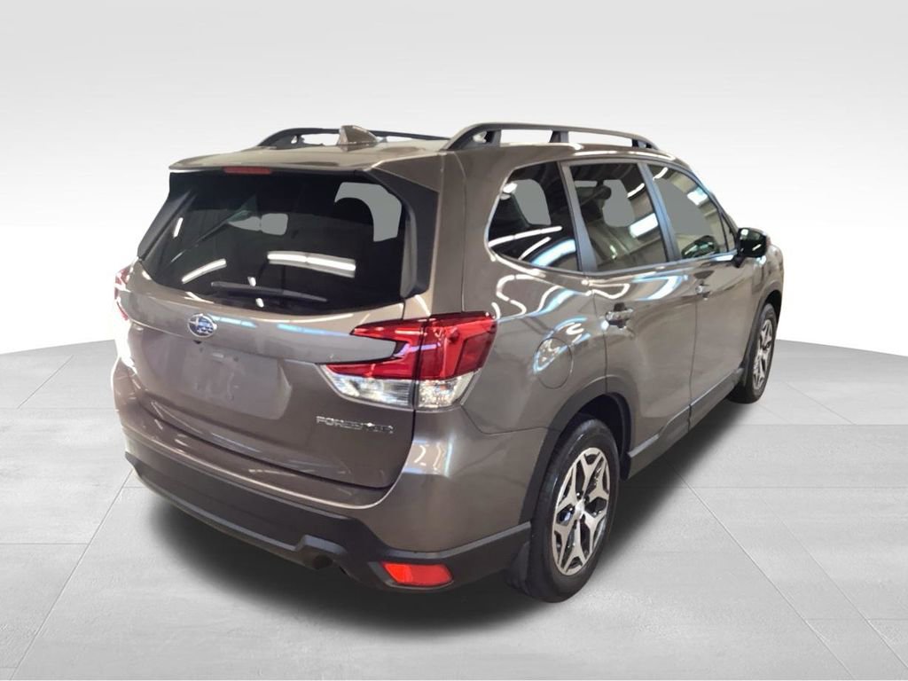 Used 2023 Subaru Forester Premium AWD/4WD image 24