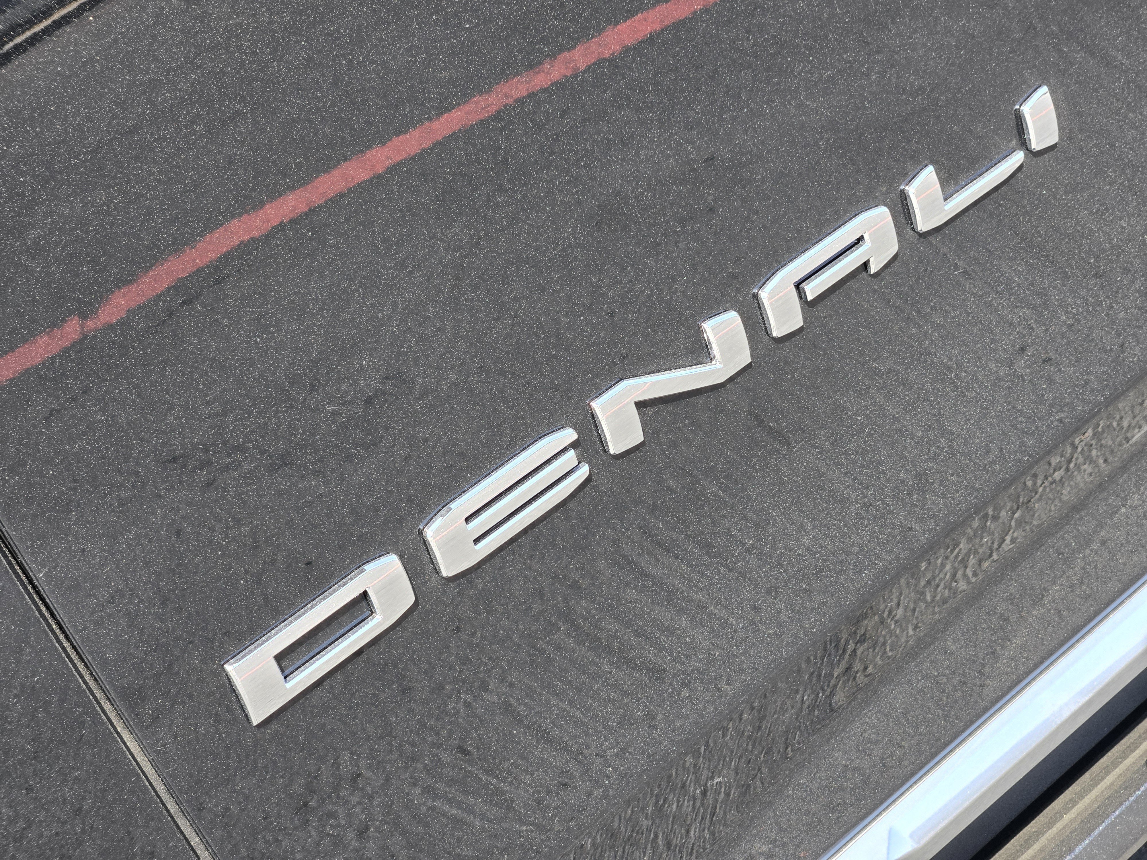 New 2026 GMC Yukon XL Denali w/ Denali Reserve Package AWD/4WD image 7