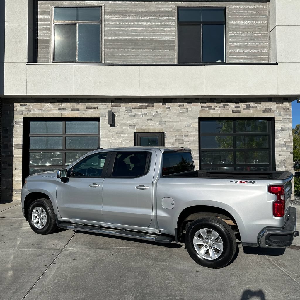 Used 2022 Chevrolet Silverado 1500 LT w/ Bed Protection Package AWD/4WD image 5