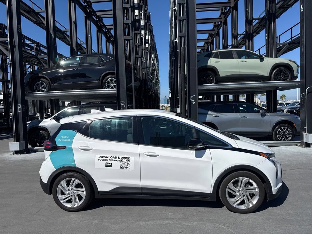 Used 2023 Chevrolet Bolt LT w/ Driver Confidence Package FWD image 4
