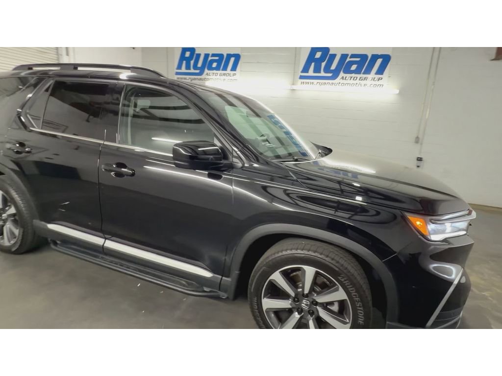 Used 2023 Honda Pilot Elite image 2